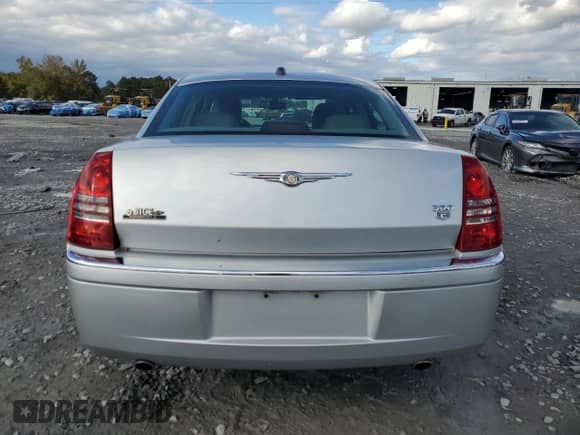 2005 Chrysler 300 C with VIN 2C3JA63H55H540764, listed as a Copart auction lot 89495155 with 117,671 mi miles and Clean title. Bid and sale history available at DreamBid. Image 6.