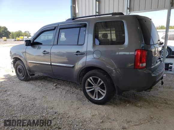 2009 Honda Pilot Touring with VIN 5FNYF48979B015525, listed as a Copart auction lot 81966235 with 146,195 mi miles and Salvage title. Bid and sale history available at DreamBid. Image 2.