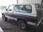 1983 Chevrolet Blazer K10 Utility HT with VIN 1G8EK18H7DF158946, listed as a IAAI auction lot 41822900 with 44,256 mi miles and . Bid and sale history available at DreamBid. Image 3.