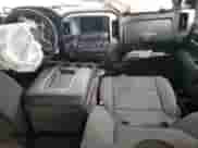 2019 Chevrolet Silverado 2500HD LT z VIN 1GC1KSEY3KF240538, wystawiony jako Copart lot #60036385 z przebiegiem Nie podano mil oraz Szkoda całkowita • Salvage title. Historia ofert i sprzedaży dostępna na DreamBid. Obrazek 8.