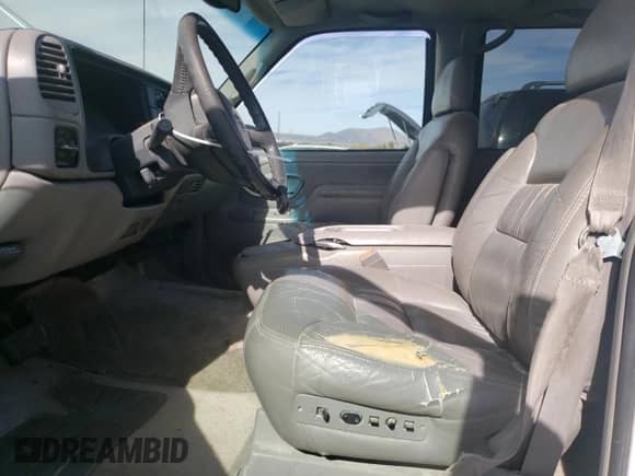 1999 Chevrolet Suburban с VIN 3GNFK16R1XG201922, выставлен на аукционе Copart как лот 74976474 с пробегом 352 746 миль миль и Чистый • Clean title. История ставок и продаж доступна на DreamBid. Изображение 7.