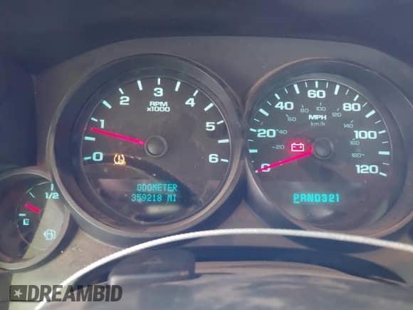 2007 Chevrolet Silverado 1500 1LT with VIN 1GCEC140X7Z582191, listed as a IAAI auction lot 43238031 with 359,218 mi miles and . Bid and sale history available at DreamBid. Image 7.