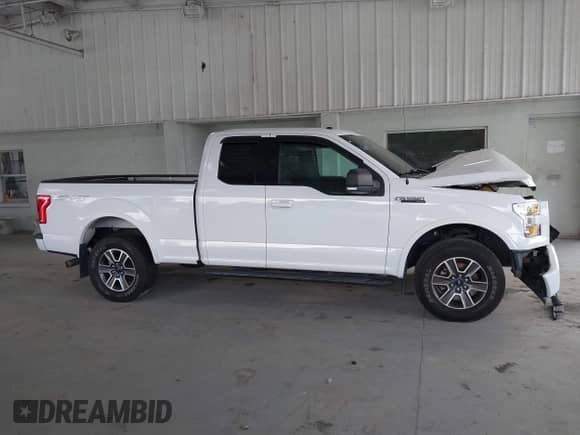 2017 Ford F-150 XL z VIN 1FTFX1EF8HKD70511, wystawiony jako IAAI lot #43022454 z przebiegiem 151 682 mil mil oraz . Historia ofert i sprzedaży dostępna na DreamBid. Obrazek 13.