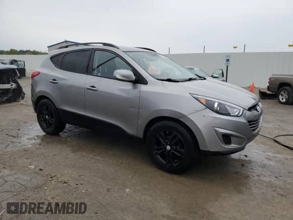 2011 Hyundai Tucson Limited z VIN KM8JU3AC5BU207820, wystawiony jako Copart lot #71648975 z przebiegiem 179 725 mil mil oraz Szkoda całkowita • Salvage title. Historia ofert i sprzedaży dostępna na DreamBid. Obrazek 4.