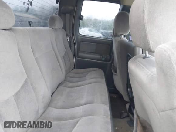 2004 GMC Sierra 1500 SLT с VIN 2GTEK19T841211511, выставлен на аукционе IAAI как лот 42099492 с пробегом 154 023 миль миль и . История ставок и продаж доступна на DreamBid. Изображение 8.