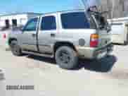 2003 Chevrolet Tahoe LT z VIN 1GNEK13Z83J107450, wystawiony jako IAAI lot #42006801 z przebiegiem 310 767 mil mil oraz . Historia ofert i sprzedaży dostępna na DreamBid. Obrazek 3.