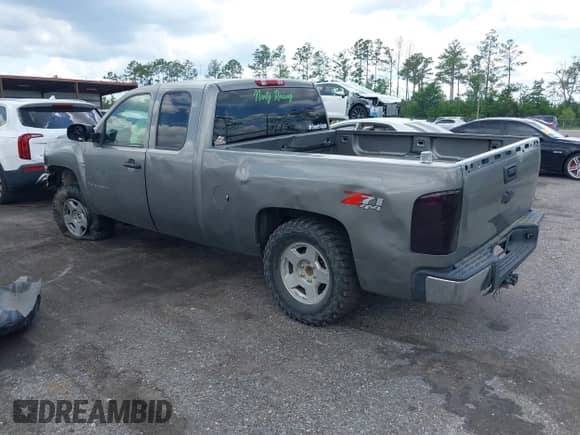 2007 Chevrolet Silverado 1500 1LT z VIN 1GCEK19J47Z577508, wystawiony jako IAAI lot #42514347 z przebiegiem 183 518 mil mil oraz . Historia ofert i sprzedaży dostępna na DreamBid. Obrazek 3.