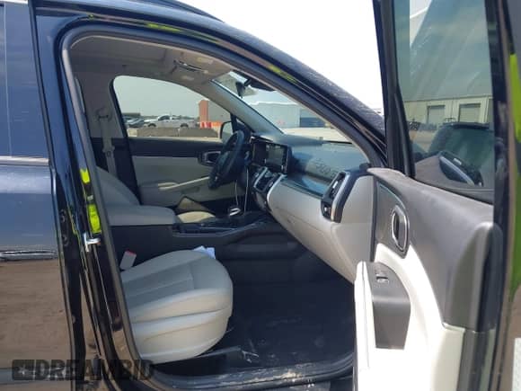 2023 Kia Sorento S с VIN 5XYRL4LC5PG175831, выставлен на аукционе IAAI как лот 42507532 с пробегом 47 710 миль миль и . История ставок и продаж доступна на DreamBid. Изображение 5.