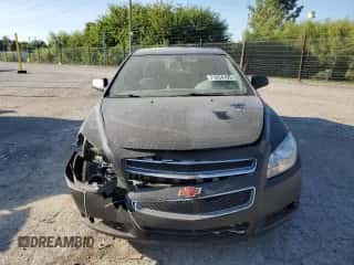 2010 Chevrolet Malibu 1LS с VIN 1G1ZB5EBXAF195363, выставлен на аукционе Copart как лот 71854795 с пробегом 126 437 миль миль и Чистый • Clean title. История ставок и продаж доступна на DreamBid. Изображение 5.