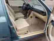 1988 Mercedes-Benz 300 E z VIN WDBEA30D1JA663224, wystawiony jako IAAI lot #42910986 z przebiegiem 132 470 mil mil oraz . Historia ofert i sprzedaży dostępna na DreamBid. Obrazek 5.