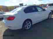 2015 BMW 3 Series 328i xDrive с VIN WBA3B5G50FNS17305, выставлен на аукционе IAAI как лот 43540066 с пробегом 125 000 миль миль и . История ставок и продаж доступна на DreamBid. Изображение 4.