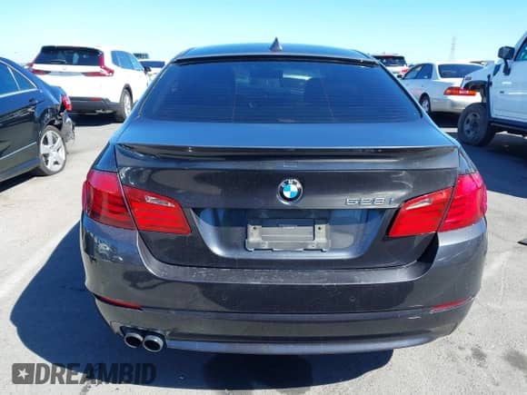 2013 BMW 5 Series 528i с VIN WBAXG5C52DD233582, выставлен на аукционе IAAI как лот 43326429 с пробегом 147 253 миль миль и . История ставок и продаж доступна на DreamBid. Изображение 17.