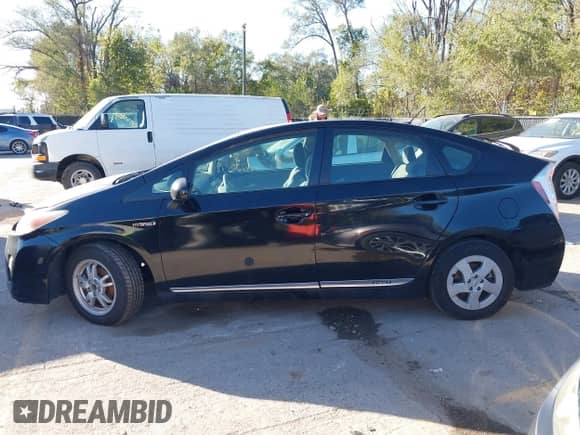 2011 Toyota Prius I with VIN JTDKN3DUXB5286230, listed as a IAAI auction lot 43515150 with 271,571 mi miles and . Bid and sale history available at DreamBid. Image 14.