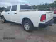 2013 Ram 1500 Express z VIN 1C6RR7KT7DS679361, wystawiony jako IAAI lot #43408111 z przebiegiem 201 697 mil mil oraz . Historia ofert i sprzedaży dostępna na DreamBid. Obrazek 3.