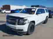 2017 Chevrolet Suburban Premier z VIN 1GNSCJKC2HR302434, wystawiony jako IAAI lot #41696536 z przebiegiem 126 118 mil mil oraz . Historia ofert i sprzedaży dostępna na DreamBid. Obrazek 2.