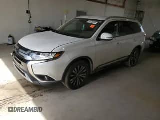 2019 Mitsubishi Outlander ES с VIN JA4AZ3A34KZ036822, выставлен на аукционе Copart как лот 70109055 с пробегом 184 247 миль миль и Списание • Salvage title. История ставок и продаж доступна на DreamBid. Изображение 1.