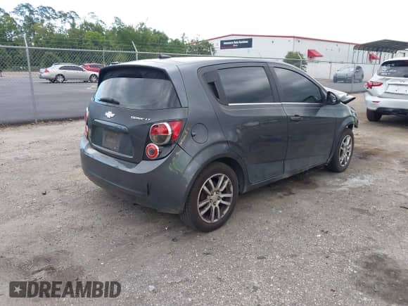 2012 Chevrolet Sonic LT с VIN 1G1JC6SH8C4229226, выставлен на аукционе IAAI как лот 42646628 с пробегом 197 546 миль миль и . История ставок и продаж доступна на DreamBid. Изображение 4.