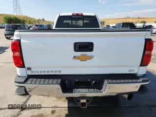 2016 Chevrolet Silverado 3500HD LTZ z VIN 1GC4K0C86GF201664, wystawiony jako Copart lot #69379545 z przebiegiem Nie podano mil oraz Szkoda całkowita • Salvage title. Historia ofert i sprzedaży dostępna na DreamBid. Obrazek 6.