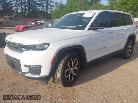 2023 Jeep Grand Cherokee Limited with VIN 1C4RJJBGXP8843705, listed as a IAAI auction lot 42013693 with 40,071 mi miles and . Bid and sale history available at DreamBid. Image 17.