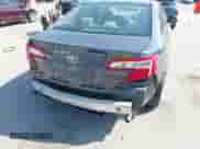 2013 Toyota Camry LE z VIN 4T4BF1FK3DR301982, wystawiony jako IAAI lot #43236342 z przebiegiem 241 526 mil mil oraz . Historia ofert i sprzedaży dostępna na DreamBid. Obrazek 6.