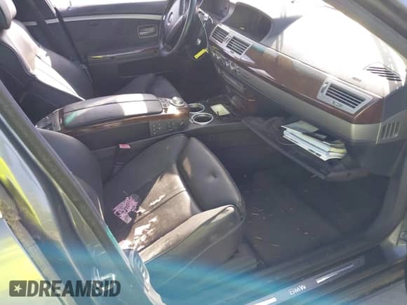 2006 BMW 7 Series 750i with VIN WBAHL83526DT00279, listed as a IAAI auction lot 42553746 with Not provided miles and . Bid and sale history available at DreamBid. Image 5.