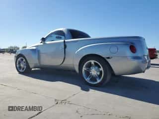 2005 Chevrolet SSR LS z VIN 1GCES14H75B114899, wystawiony jako Copart lot #84464164 z przebiegiem 99 359 mil mil oraz Szkoda całkowita • Salvage title. Historia ofert i sprzedaży dostępna na DreamBid. Obrazek 2.