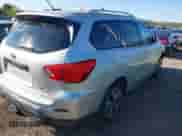 2017 Nissan Pathfinder SV z VIN 5N1DR2MN7HC648692, wystawiony jako IAAI lot #43069482 z przebiegiem 158 396 mil mil oraz . Historia ofert i sprzedaży dostępna na DreamBid. Obrazek 4.