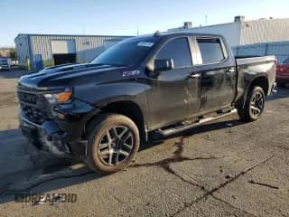 2024 Chevrolet Silverado 1500 Custom Trail Boss with VIN 3GCUDCE83RG218772, listed as a Copart auction lot 44648145 with 8,672 mi miles and Salvage title. Bid and sale history available at DreamBid. Image 1.