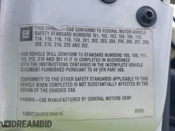 2005 Chevrolet Silverado 2500HD Work Truck with VIN 1GBHC24U55E306015, listed as a IAAI auction lot 43353745 with 107,546 mi miles and . Bid and sale history available at DreamBid. Image 9.
