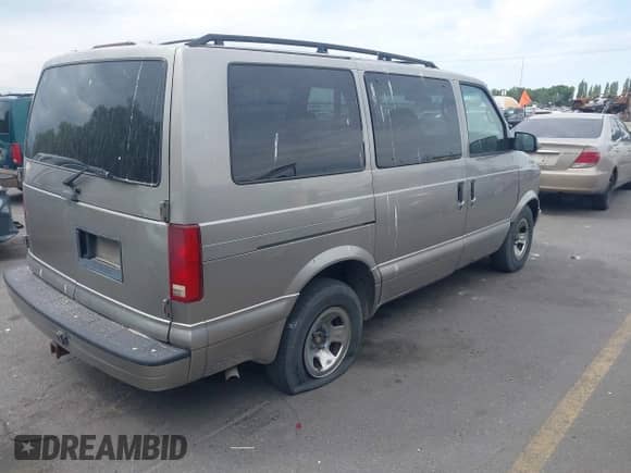 2002 Chevrolet Astro с VIN 1GNDM19X72B141366, выставлен на аукционе IAAI как лот 42644316 с пробегом 183 485 миль миль и . История ставок и продаж доступна на DreamBid. Изображение 4.