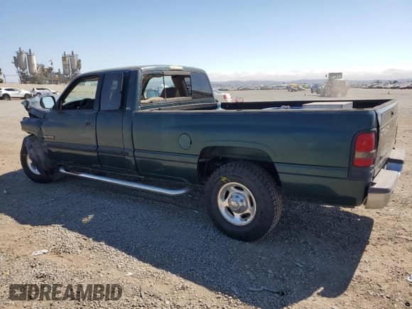 2000 Dodge 2500 z VIN 1B7KC2366YJ165410, wystawiony jako Copart lot #69260765 z przebiegiem 145 393 mil mil oraz Szkoda całkowita • Salvage title. Historia ofert i sprzedaży dostępna na DreamBid. Obrazek 2.
