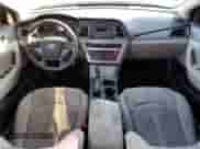 2015 Hyundai Sonata SE z VIN 5NPE24AF2FH217846, wystawiony jako Copart lot #86817985 z przebiegiem 131 981 mil mil oraz Szkoda całkowita • Salvage title. Historia ofert i sprzedaży dostępna na DreamBid. Obrazek 8.