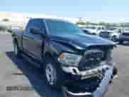 2017 Ram 1500 Tradesman z VIN 1C6RR6FT7HS833478, wystawiony jako IAAI lot #42141145 z przebiegiem 58 239 mil mil oraz . Historia ofert i sprzedaży dostępna na DreamBid. Obrazek 1.