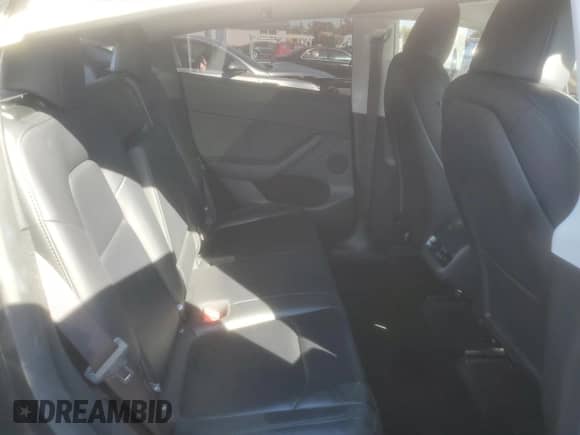 2024 Tesla Model Y z VIN 7SAYGDED5RF202755, wystawiony jako Copart lot #80743115 z przebiegiem 44 495 mil mil oraz Czysty tytuł • Clean title. Historia ofert i sprzedaży dostępna na DreamBid. Obrazek 10.