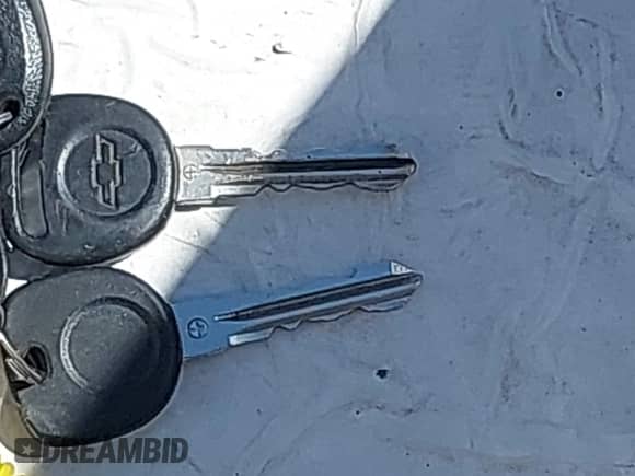 2010 Chevrolet Suburban LT z VIN 1GNUCJE04AR251342, wystawiony jako IAAI lot #42851505 z przebiegiem 243 731 mil mil oraz . Historia ofert i sprzedaży dostępna na DreamBid. Obrazek 11.