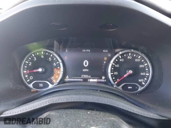 2017 Jeep Renegade Latitude z VIN ZACCJABB4HPG16935, wystawiony jako IAAI lot #41843666 z przebiegiem 37 835 mil mil oraz . Historia ofert i sprzedaży dostępna na DreamBid. Obrazek 7.