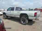 1996 Dodge 1500 z VIN 3B7HF13Y2TG169297, wystawiony jako IAAI lot #42129471 z przebiegiem 312 799 mil mil oraz . Historia ofert i sprzedaży dostępna na DreamBid. Obrazek 3.