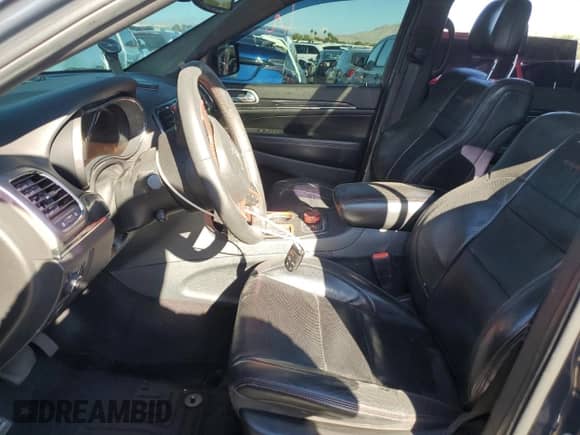 2017 Jeep Grand Cherokee Trailhawk z VIN 1C4RJFLT1HC801964, wystawiony jako Copart lot #81620235 z przebiegiem 116 245 mil mil oraz Szkoda całkowita • Salvage title. Historia ofert i sprzedaży dostępna na DreamBid. Obrazek 7.