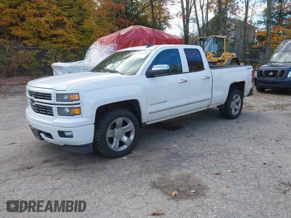 2015 Chevrolet Silverado 1500 LT with VIN 1GCVKREC9FZ326472, listed as a IAAI auction lot 43534025 with 288,869 mi miles and . Bid and sale history available at DreamBid. Image 2.