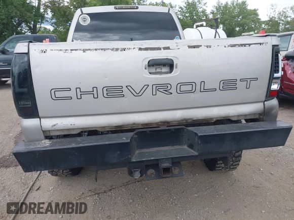 2006 Chevrolet Silverado 2500HD LT3 с VIN 1GCHK23D56F212065, выставлен на аукционе IAAI как лот 43041792 с пробегом 206 281 миль миль и . История ставок и продаж доступна на DreamBid. Изображение 16.