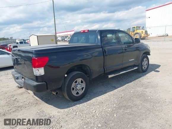 2012 Toyota Tundra z VIN 5TFRU5F11CX027728, wystawiony jako IAAI lot #43122765 z przebiegiem 196 119 mil mil oraz . Historia ofert i sprzedaży dostępna na DreamBid. Obrazek 4.