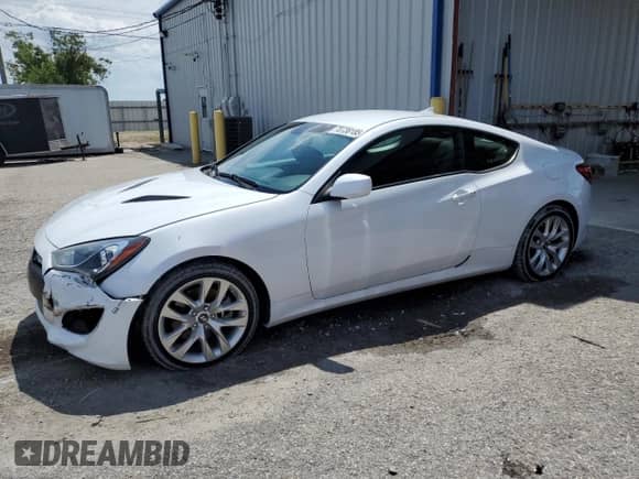 2014 Hyundai Genesis Coupe 2.0T with VIN KMHHT6KD9EU119447, listed as a Copart auction lot 70738185 with 69,494 mi miles and Salvage title. Bid and sale history available at DreamBid. Image 1.