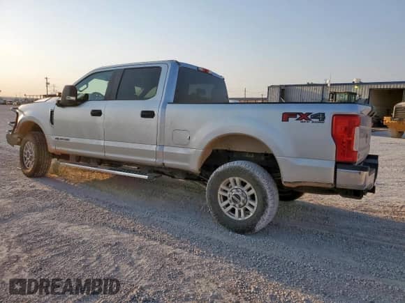 2019 Ford F-250 XL с VIN 1FT7W2BT8KEF39472, выставлен на аукционе Copart как лот 68225345 с пробегом 112 614 миль миль и Списание • Salvage title. История ставок и продаж доступна на DreamBid. Изображение 2.