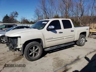 2010 Chevrolet Silverado 1500 LTZ with VIN 3GCRKTE35AG280985, listed as a Copart auction lot 47044095 with 295,086 mi miles and Clean title. Bid and sale history available at DreamBid. Image 1.