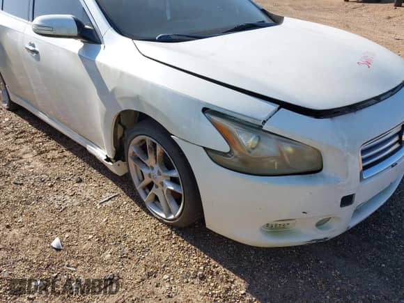 2014 Nissan Maxima S z VIN 1N4AA5AP2EC499387, wystawiony jako IAAI lot #36105707 z przebiegiem 190 187 mil mil oraz . Historia ofert i sprzedaży dostępna na DreamBid. Obrazek 12.