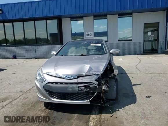 2013 Hyundai Sonata Limited z VIN KMHEC4A48DA050646, wystawiony jako Copart lot #71209455 z przebiegiem 218 507 mil mil oraz Szkoda całkowita • Salvage title. Historia ofert i sprzedaży dostępna na DreamBid. Obrazek 13.