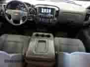 2017 Chevrolet Silverado 1500 LT с VIN 1GCVKREC7HZ131568, выставлен на аукционе Copart как лот 68312495 с пробегом 205 816 миль миль и На запчасти • Non repairable. История ставок и продаж доступна на DreamBid. Изображение 8.