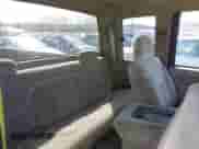 1996 GMC Sierra 1500 z VIN 2GTEC19M8T1563153, wystawiony jako IAAI lot #41812833 z przebiegiem 347 836 mil mil oraz . Historia ofert i sprzedaży dostępna na DreamBid. Obrazek 8.