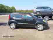 2013 Kia Soul с VIN KNDJT2A53D7569973, выставлен на аукционе IAAI как лот 43251429 с пробегом 55 119 миль миль и . История ставок и продаж доступна на DreamBid. Изображение 13.