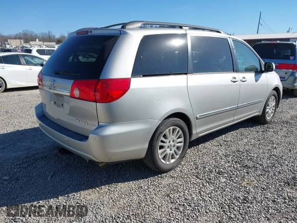 2010 Toyota Sienna XLE с VIN 5TDYK4CC8AS307506, выставлен на аукционе IAAI как лот 41691392 с пробегом 216 197 миль миль и . История ставок и продаж доступна на DreamBid. Изображение 4.